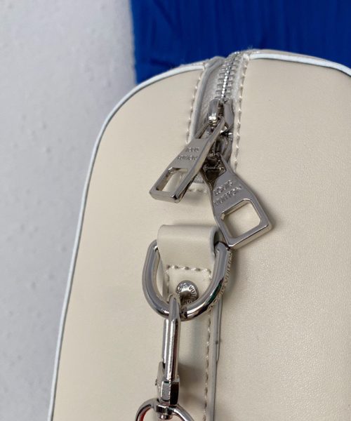 LC291 - Louis Vuitton White Fashion Bag