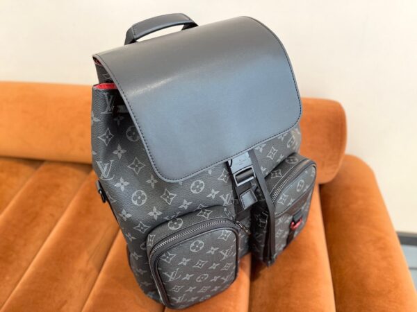 LC294 - Louis Vuitton Black Women's Fashion Bag