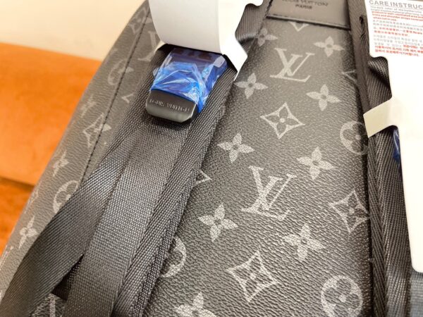 LC294 - Louis Vuitton Black Women's Fashion Bag
