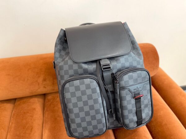 LC295 - Louis Vuitton Women's Fashion Bag
