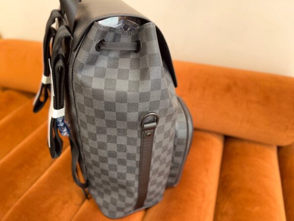 LC295 - Louis Vuitton Women's Fashion Bag