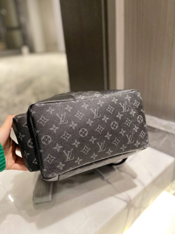 LC296 - Louis Vuitton Women's Fashion Bag