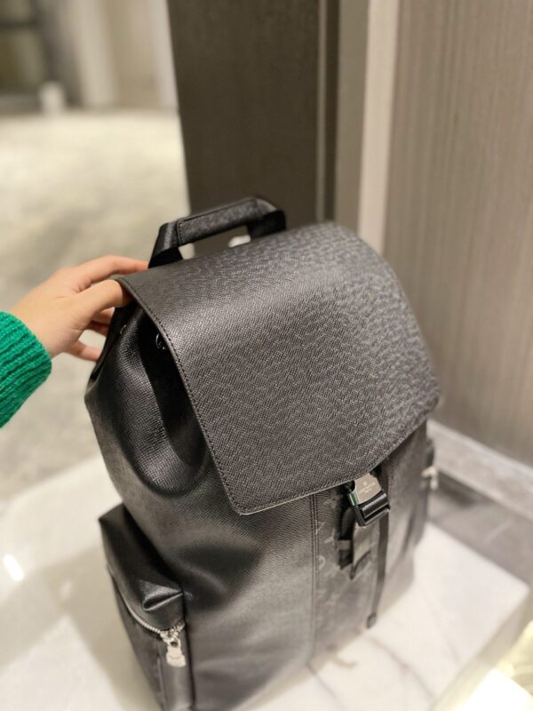 LC296 - Louis Vuitton Women's Fashion Bag