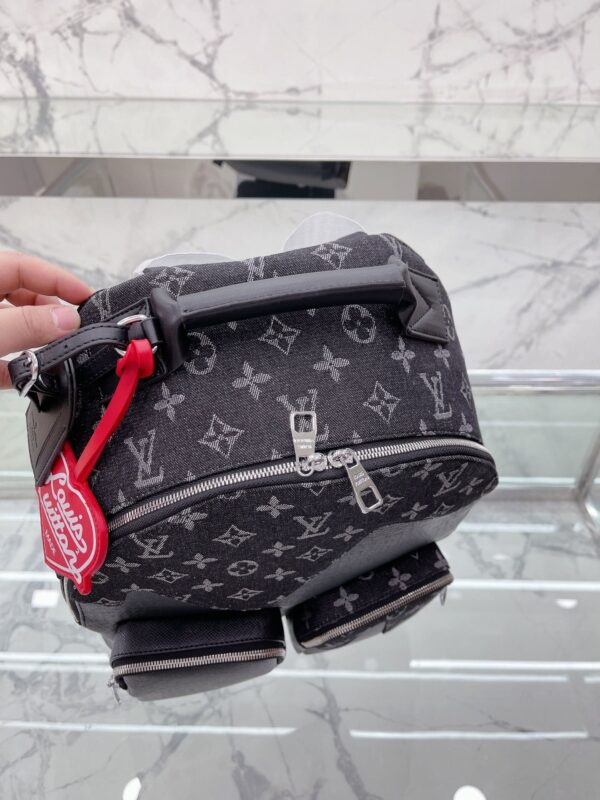 LC297 - Louis Vuitton Women's Fashion Bag