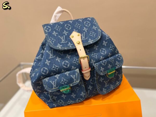 LC299 - Louis Vuitton Women's Fashion Bag
