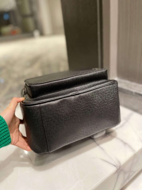 LC300 - Louis Vuitton Women's Fashion Bag
