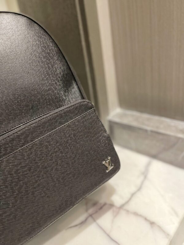LC300 - Louis Vuitton Women's Fashion Bag