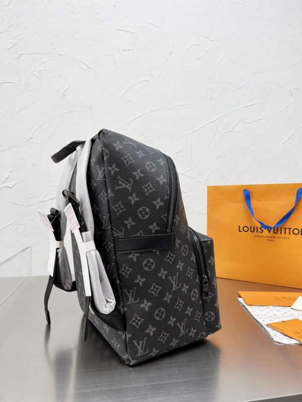 LC301 - Louis Vuitton Women's Fashion Bag