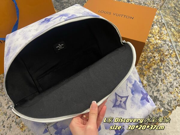 LC303 - Louis Vuitton Women's Fashion Bag