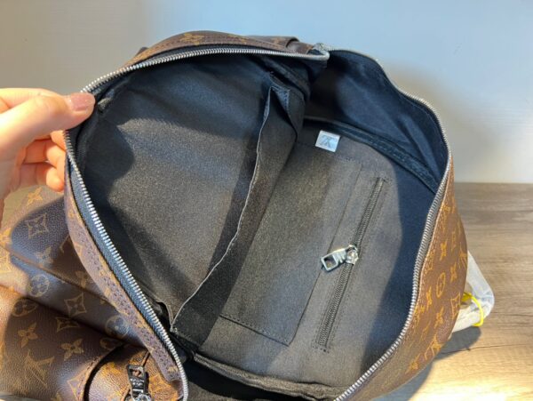 LC304 - Louis Vuitton Women's Fashion Bag