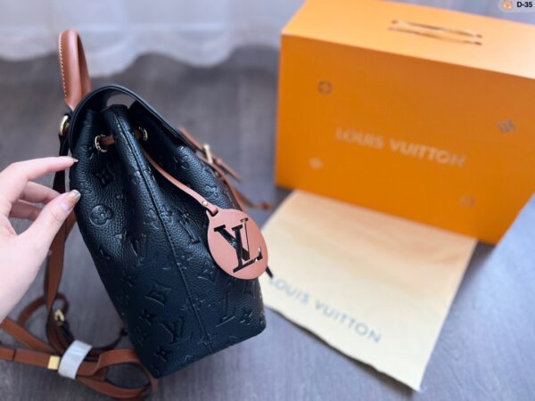 LC307 - Louis Vuitton Women's Fashion Bag