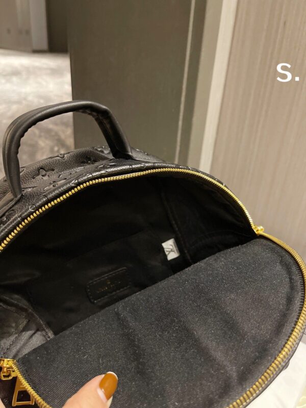 LC309 - Louis Vuitton Women's Fashion Bag