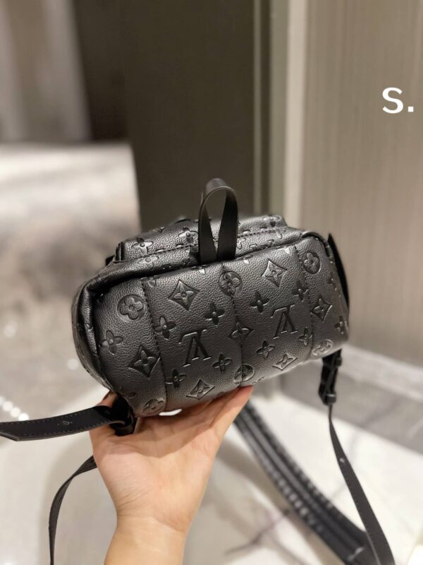 LC309 - Louis Vuitton Women's Fashion Bag