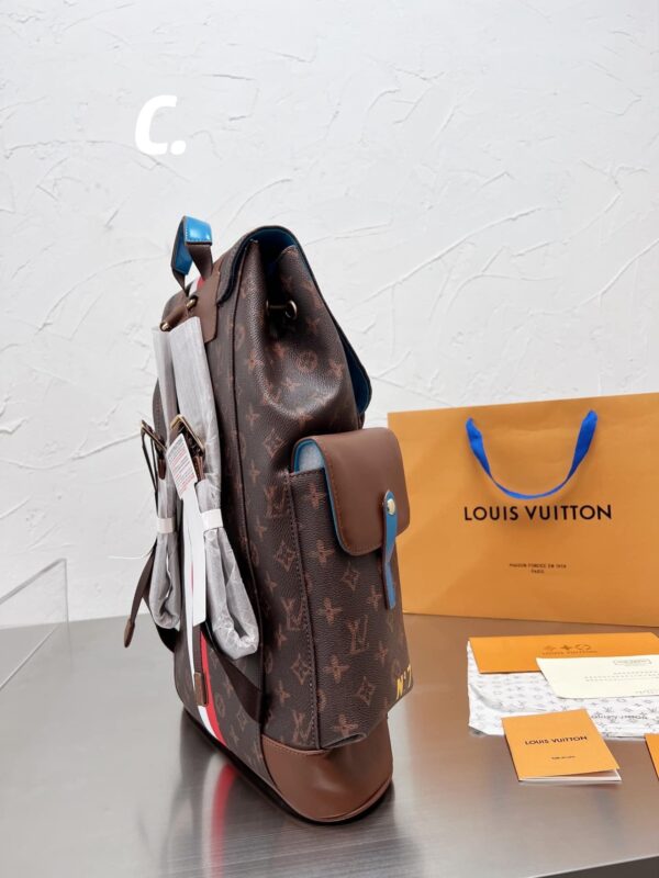 LC311 - Louis Vuitton Women's Fashion Bag