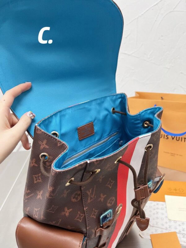 LC311 - Louis Vuitton Women's Fashion Bag