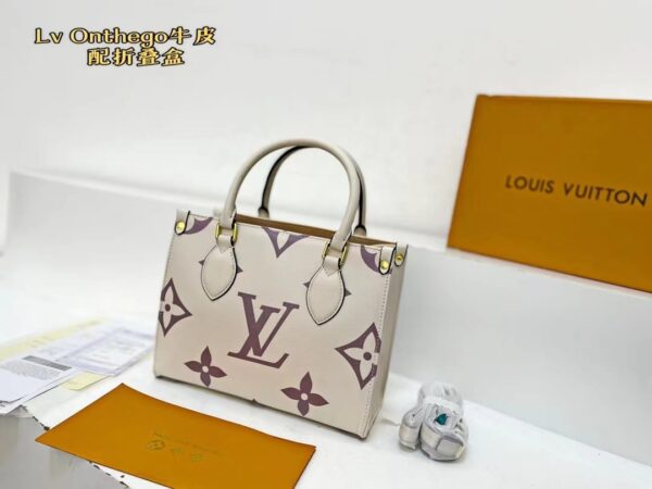 LC312 - Louis Vuitton Women's Fashion Bag