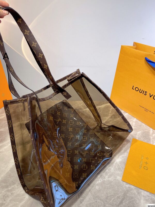 LC316 - Louis Vuitton Women's Fashion Bag
