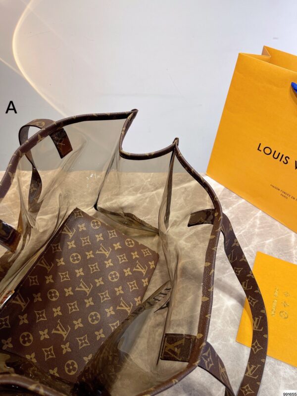 LC316 - Louis Vuitton Women's Fashion Bag