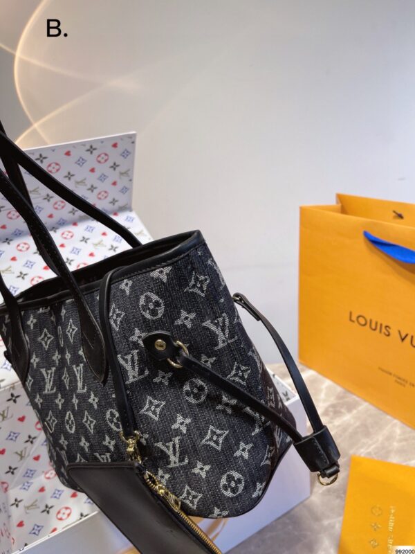 LC319 - Louis Vuitton Women's Fashion Bag