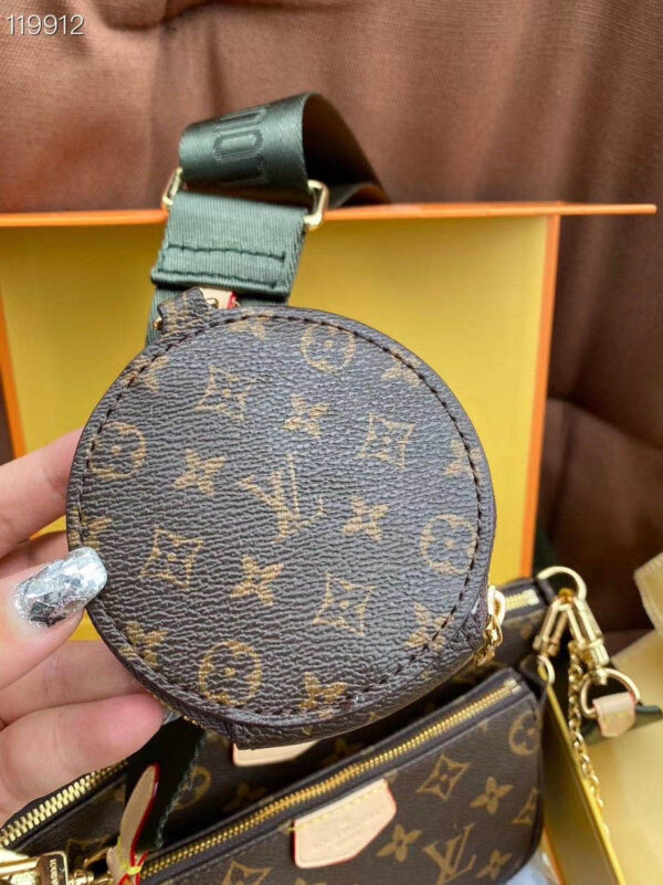 LC32 - Louis Vuitton Women's Fashion Bag