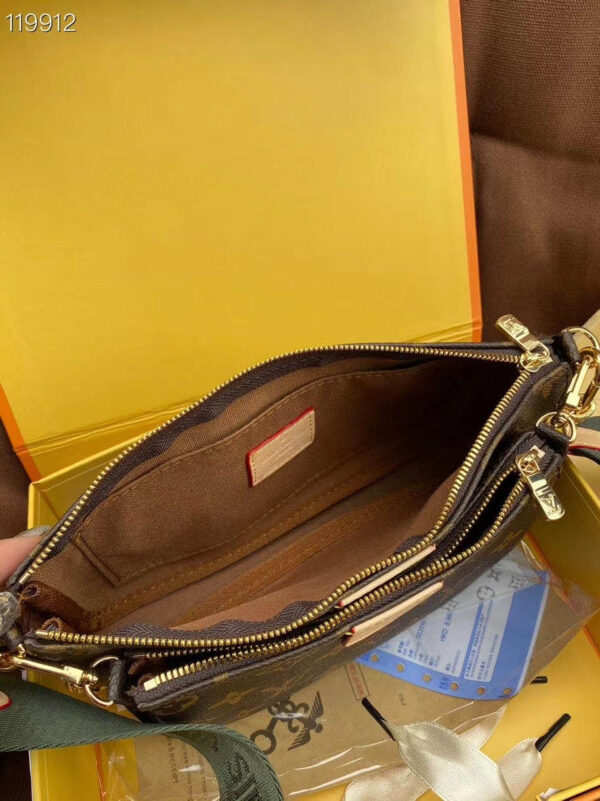 LC32 - Louis Vuitton Women's Fashion Bag