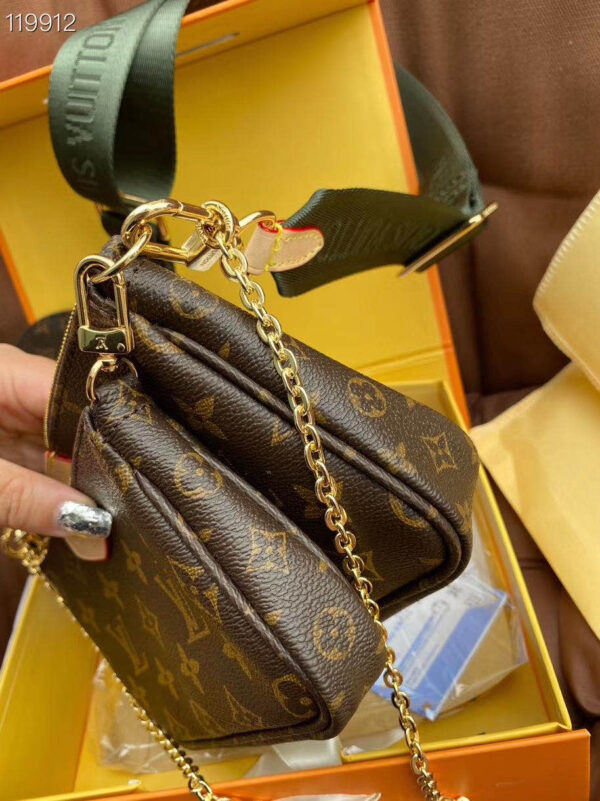 LC32 - Louis Vuitton Women's Fashion Bag