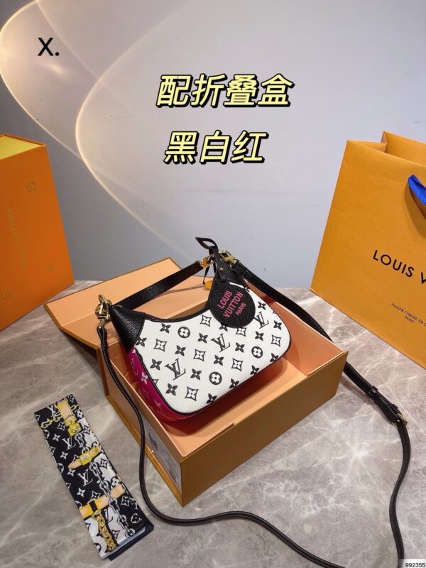 LC320 - Louis Vuitton Women's Fashion Bag