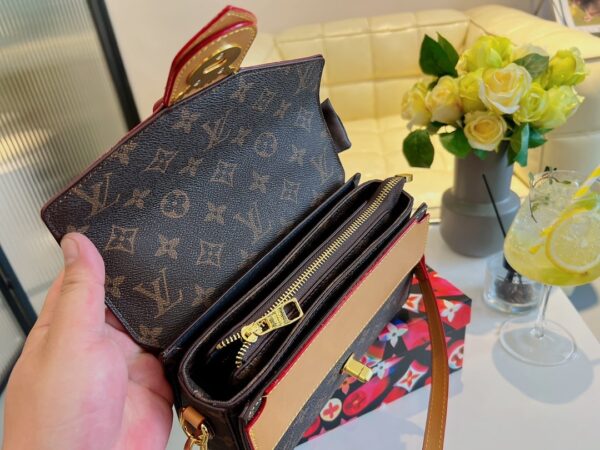 LC333 - Louis Vuitton Women's Fashion Bag