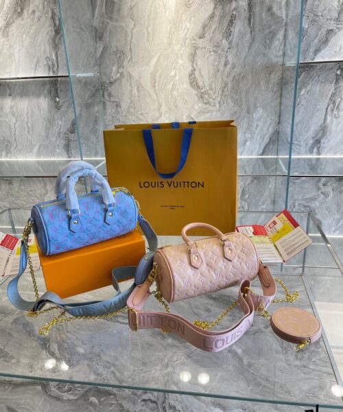 LC335 - Louis Vuitton Women's Fashion Bag