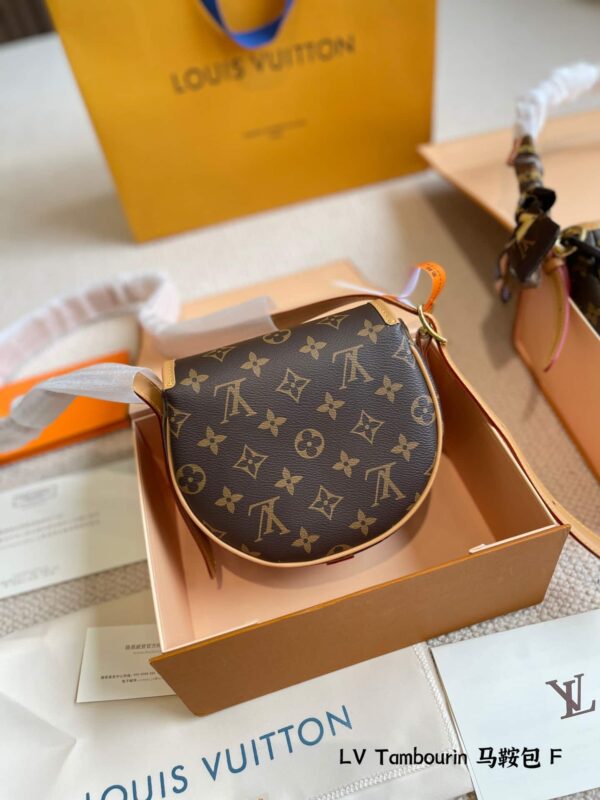 LC337 - Louis Vuitton Women's Fashion Bag