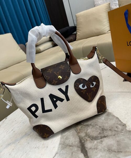 LC340 - Louis Vuitton Women's Fashion Bag