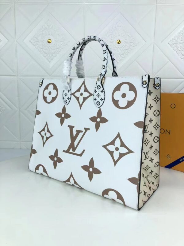 LC342 - Louis Vuitton Women's Fashion Bag