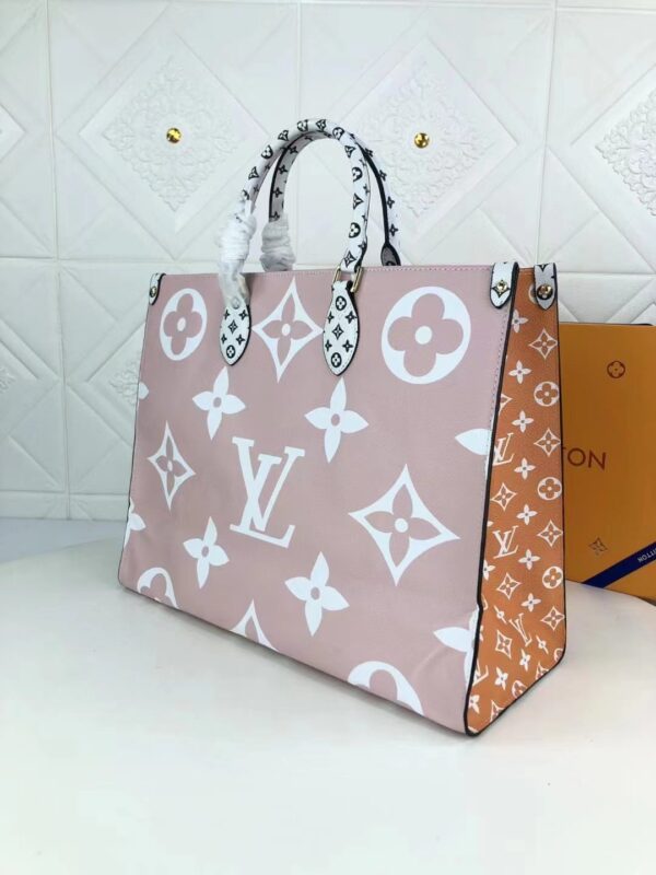 LC343 - Louis Vuitton Women's Fashion Bag