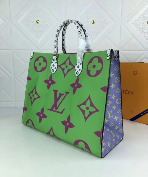 LC344 - Louis Vuitton Women's Fashion Bag