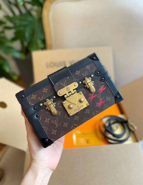 LC345 - Louis Vuitton Women's Fashion Bag