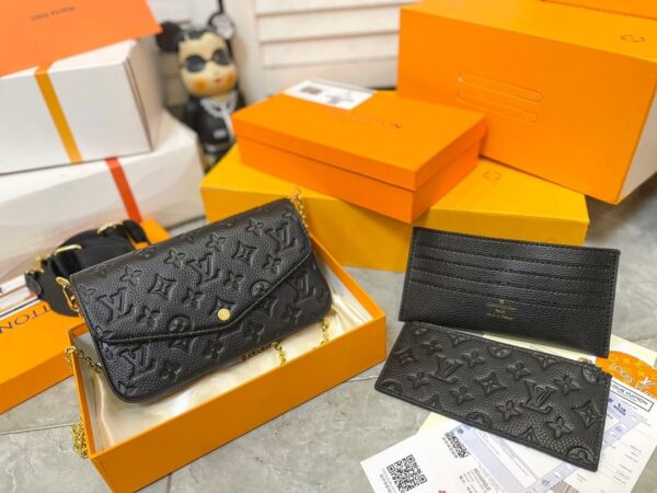 LC346 - Louis Vuitton Women's Fashion Bag