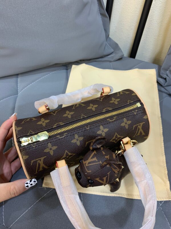 LC35 - Louis Vuitton Women's Fashion Bag