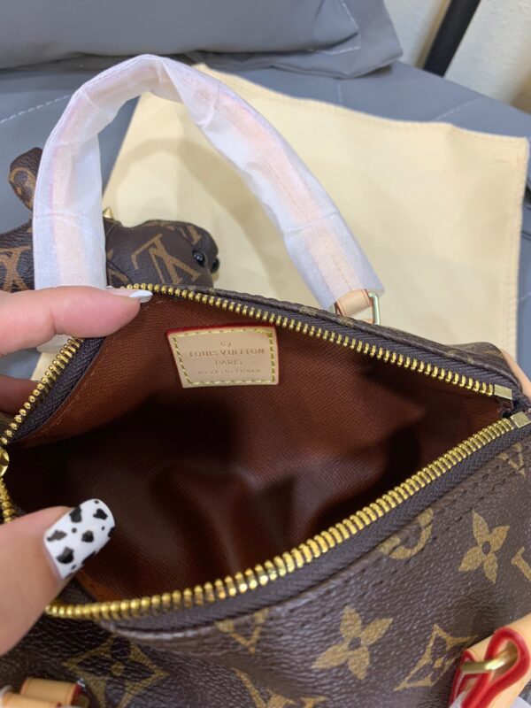 LC35 - Louis Vuitton Women's Fashion Bag