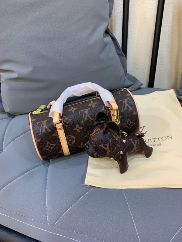 LC35 - Louis Vuitton Women's Fashion Bag