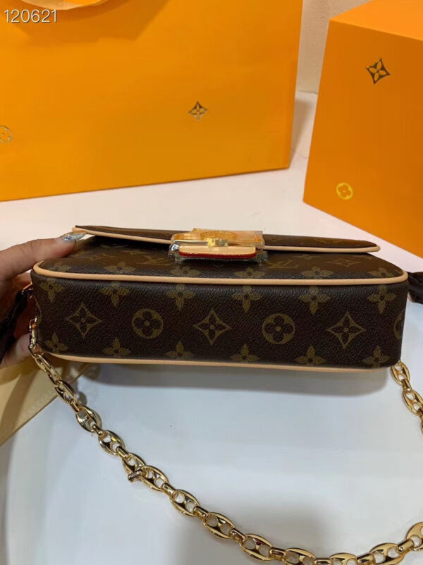 LC38 - Louis Vuitton Women's Fashion Bag