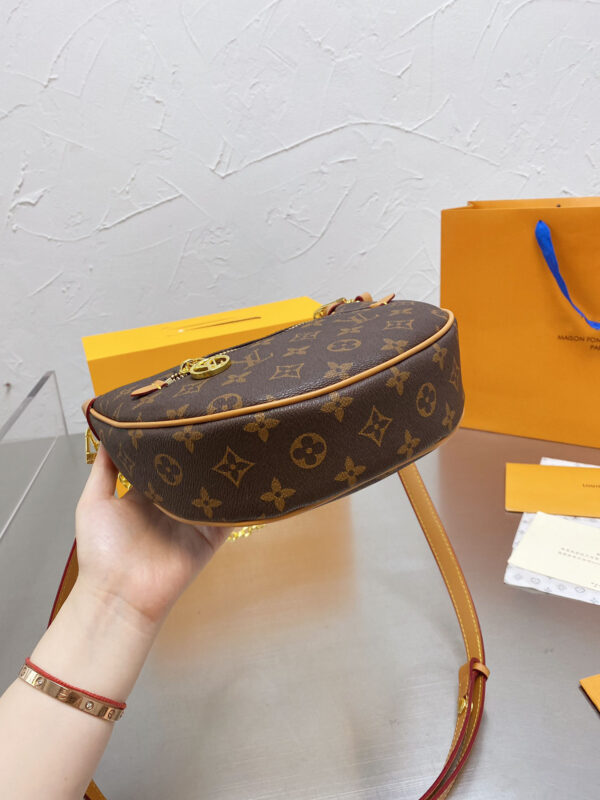 LC4052 - Louis Vuitton Women's Fashion Bag