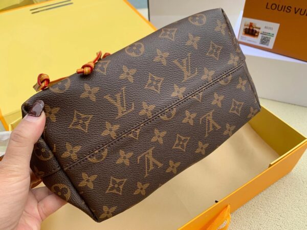 LC4071 - Louis Vuitton Women's Fashion Bag