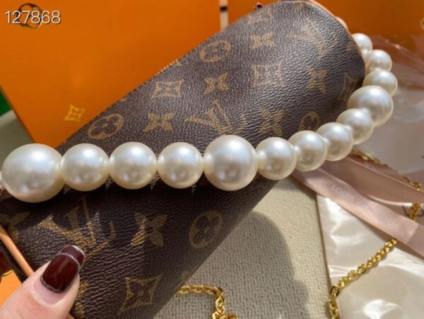 LC4076 - Louis Vuitton Women's Fashion Bag