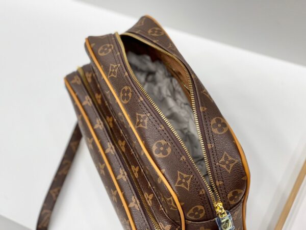 LC4081 - Louis Vuitton Women's Fashion Bag