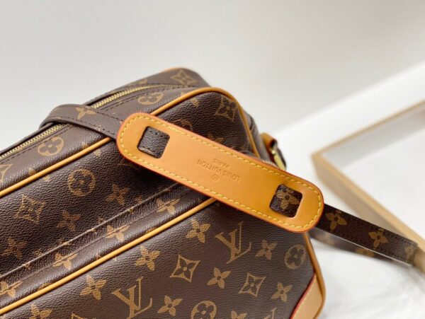 LC4081 - Louis Vuitton Women's Fashion Bag