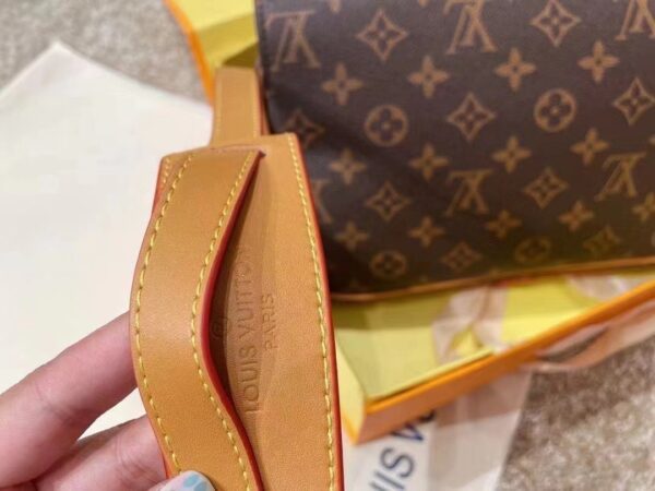 LC4082 - Louis Vuitton Women's Fashion Bag