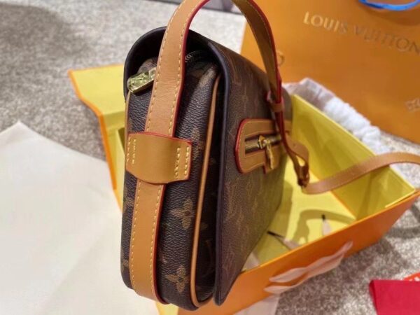 LC4082 - Louis Vuitton Women's Fashion Bag