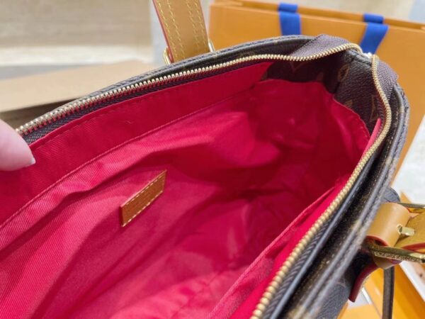 LC4083 - Louis Vuitton Women's Fashion Bag