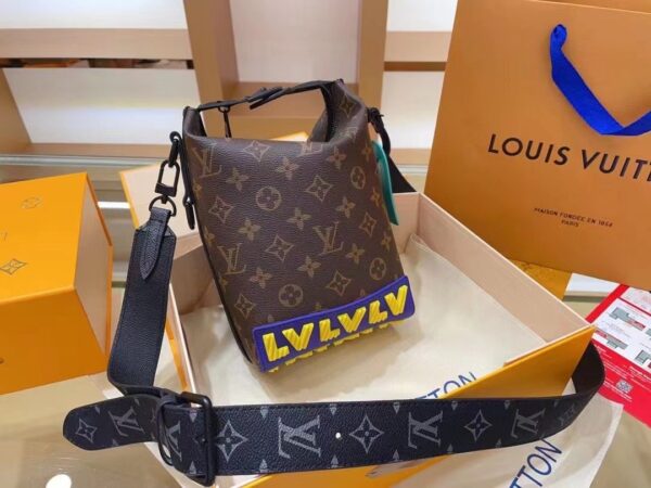 LC4090 - Louis Vuitton Women's Fashion Bag