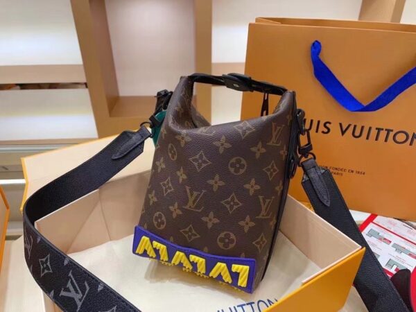 LC4090 - Louis Vuitton Women's Fashion Bag